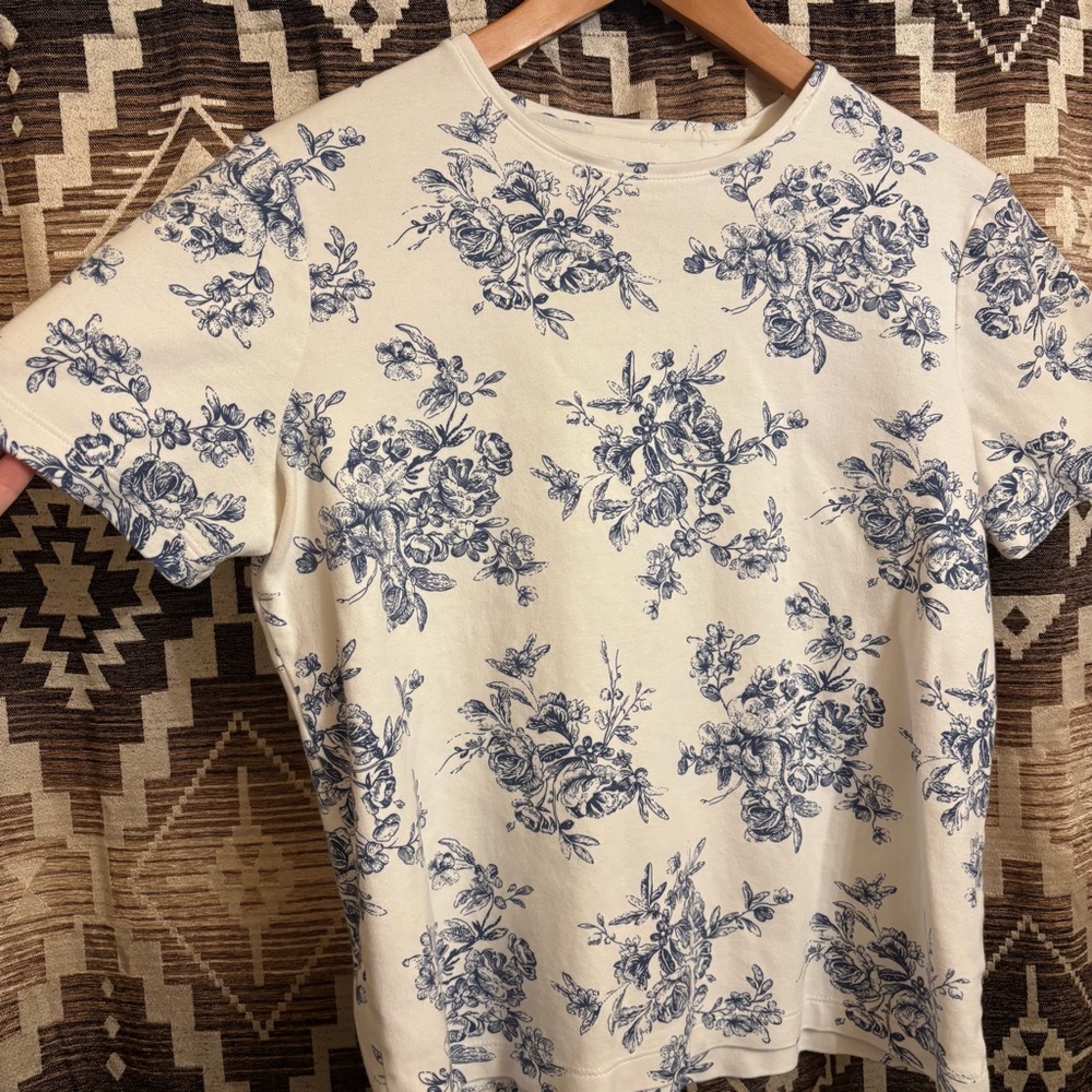 White Stag Women’s Blue & White Cotton Floral Short Sleeve Shirt, Size Medium - Picture 3 of 9